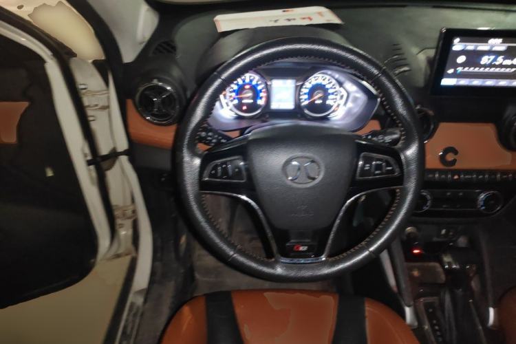 Used BAIC Senova X35 2016 1.5L Automatic Luxury Edition Steering Wheel