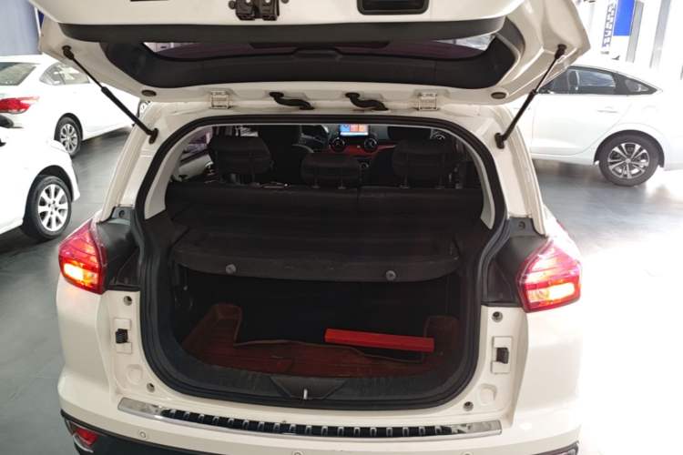 Used BAIC Senova X35 2016 1.5L Manual Elite Edition Trunk