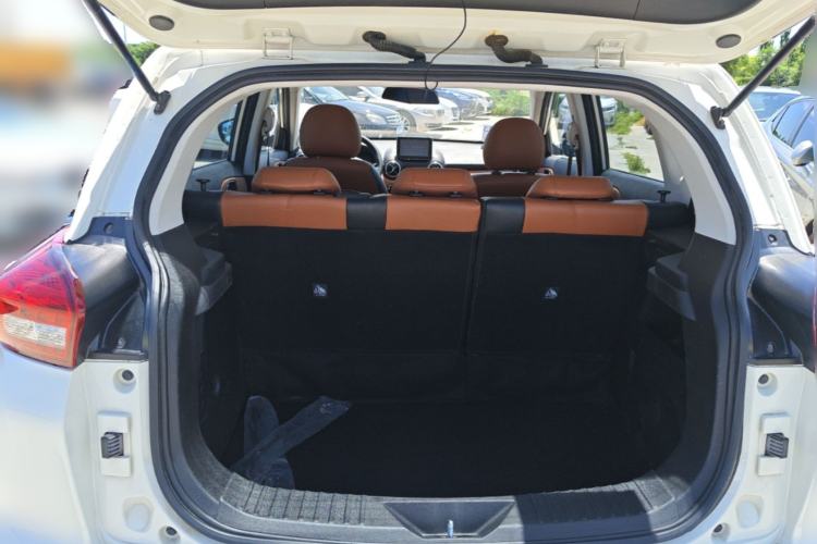Used BAIC Senova X35 2016 1.5L Automatic Luxury Edition Trunk