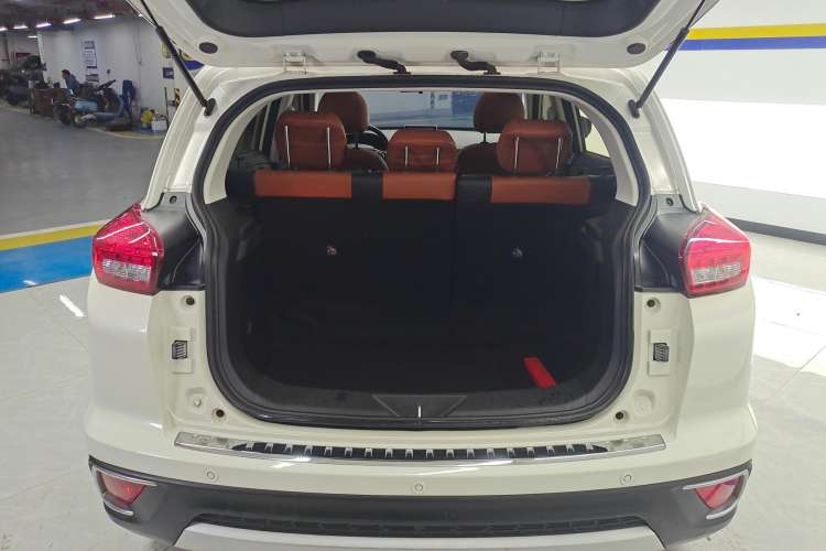 Used BAIC Senova X35 2016 1.5L Automatic Luxury Edition Trunk