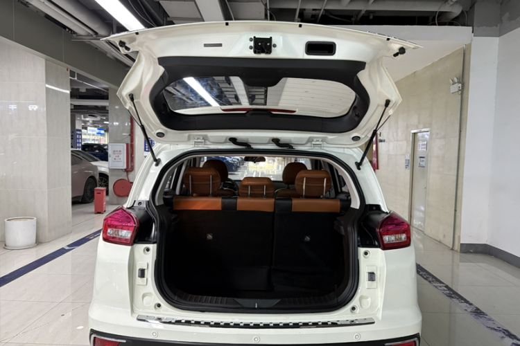 Used BAIC Senova X35 2016 1.5L Automatic Luxury Edition Trunk
