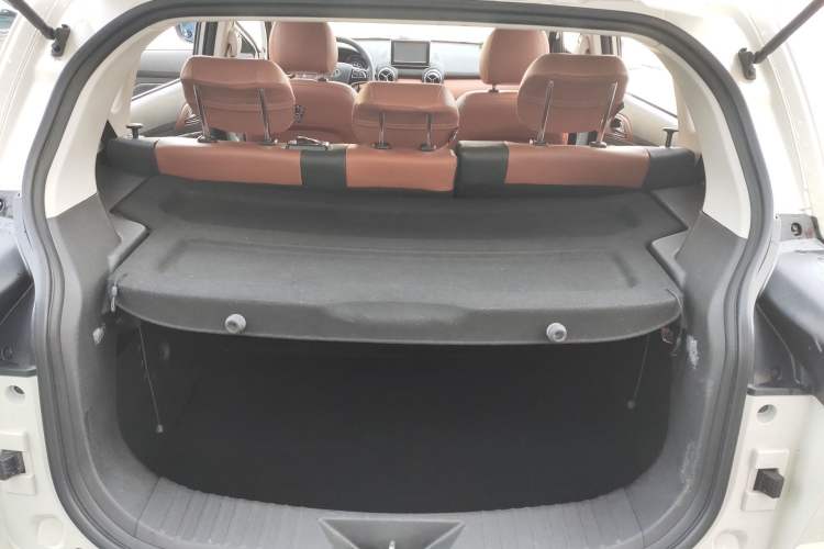 Used BAIC Senova X35 2016 1.5L Automatic Luxury Edition Trunk