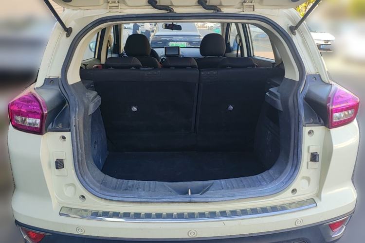 Used BAIC Senova X35 2016 1.5L Manual Elite Edition Trunk