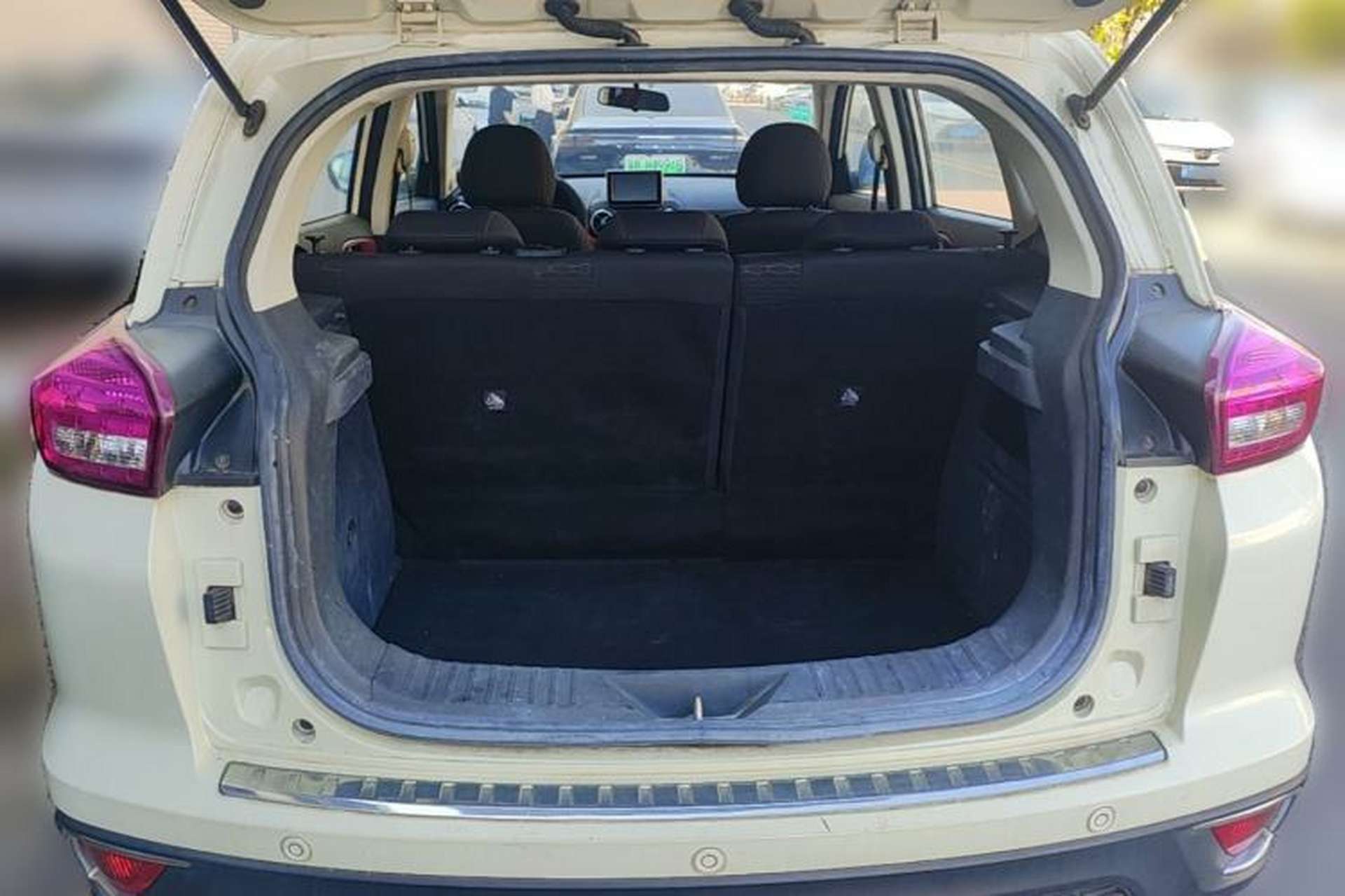Used BAIC Senova X35 2016 1.5L Manual Elite Edition Trunk