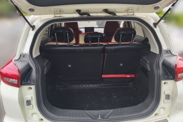 Used BAIC Senova X35 2016 1.5L Automatic Elite Edition Trunk