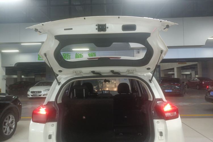 Used BAIC Senova X35 2016 1.5L Manual Elite Edition Trunk