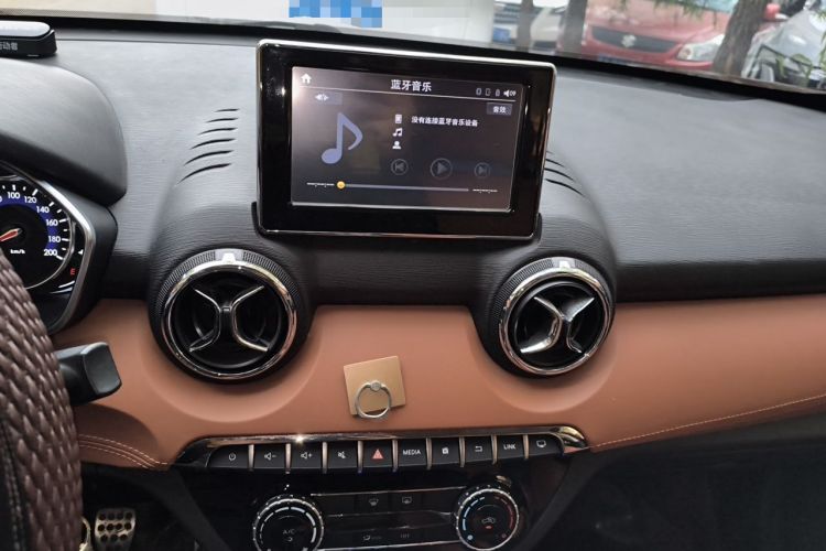 Used BAIC Senova X35 2016 1.5L Manual Luxury Edition Audio And AC Panel