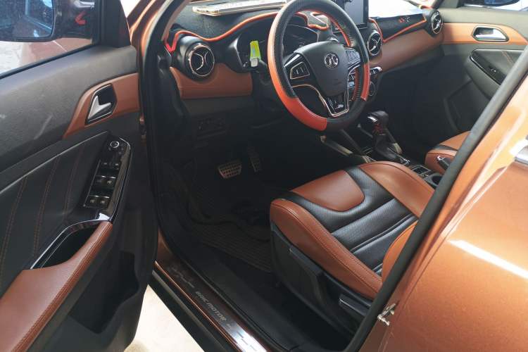 Used BAIC Senova X35 2016 1.5L Automatic Luxury Edition Driver Seat