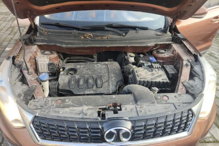 Used BAIC Senova X35 2016 1.5L Manual Luxury Edition Engine Bay
