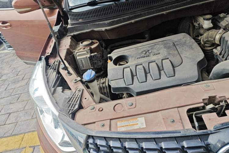 Used BAIC Senova X35 2016 1.5L Manual Luxury Edition Engine Bay Right
