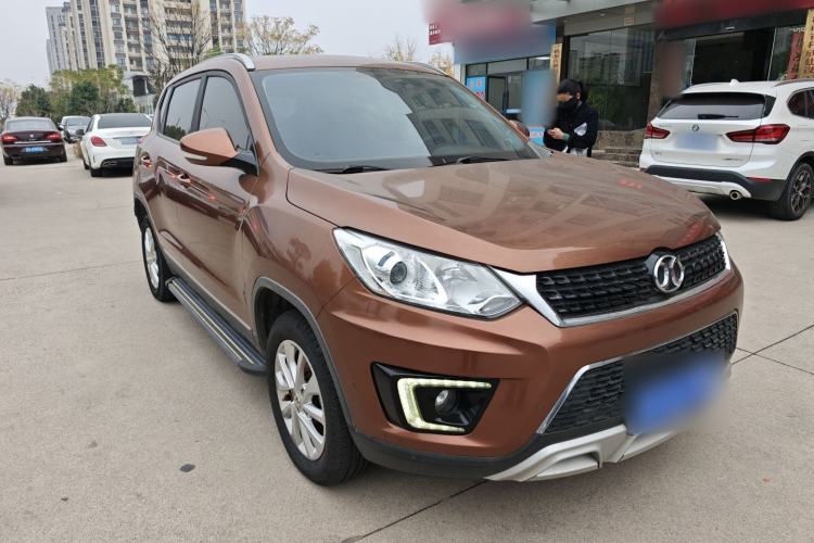 Used BAIC Senova X35 2016 1.5L Manual Elite Edition Front Right 45 Deg