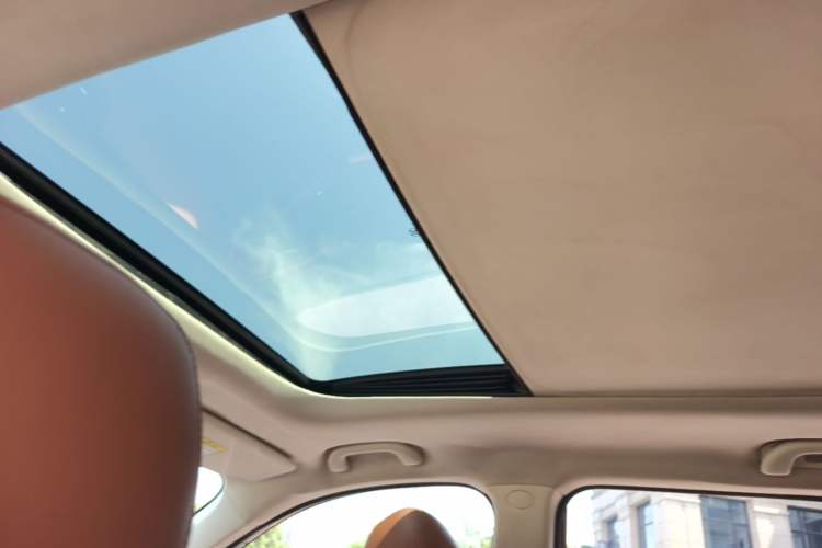 Used BAIC Senova X35 2016 1.5L Automatic Luxury Edition Headliner