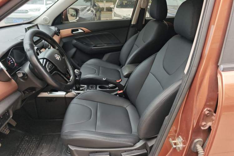 Used BAIC Senova X35 2016 1.5L Manual Elite Edition Left Front Seat