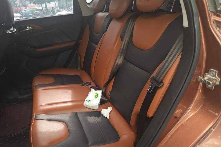 Used BAIC Senova X35 2016 1.5L Manual Luxury Edition Left Rear Seat