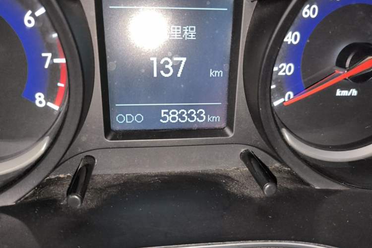 Used BAIC Senova X35 2016 1.5L Manual Luxury Edition Odometer Close Up