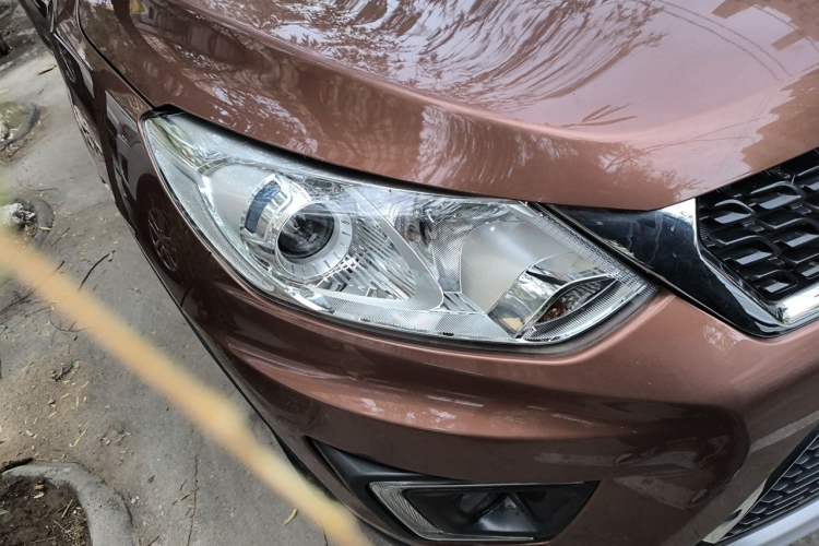 Used BAIC Senova X35 2016 1.5L Manual Luxury Edition Right Front Headlight