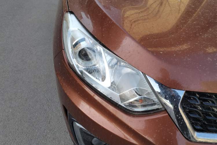 Used BAIC Senova X35 2016 1.5L Manual Luxury Edition Right Front Headlight