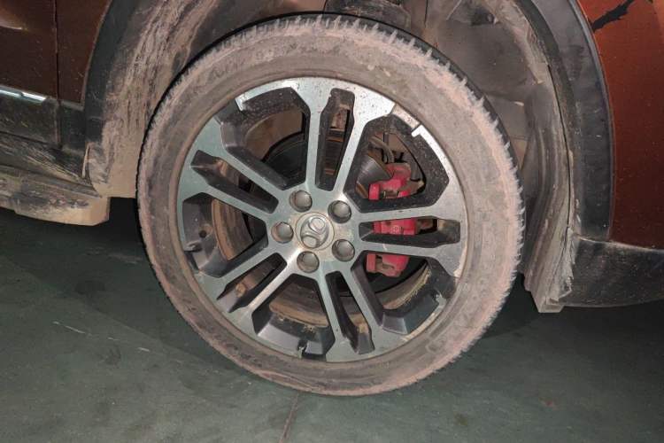 Used BAIC Senova X35 2016 1.5L Manual Luxury Edition Right Front Wheel Hub