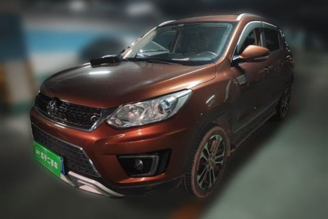 BAIC Senova X35 2016 1.5L Manual Luxury Edition usado