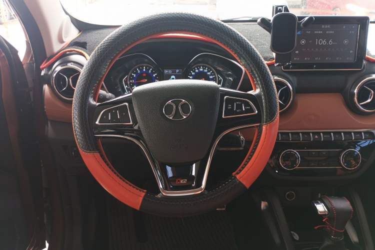Used BAIC Senova X35 2016 1.5L Automatic Luxury Edition Steering Wheel