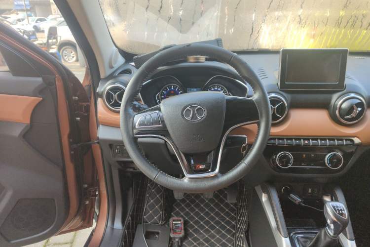 Used BAIC Senova X35 2016 1.5L Manual Luxury Edition Steering Wheel