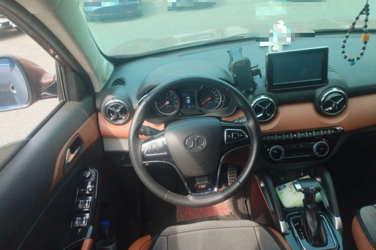 Used BAIC Senova X35 2016 1.5L Automatic Luxury Edition Steering Wheel