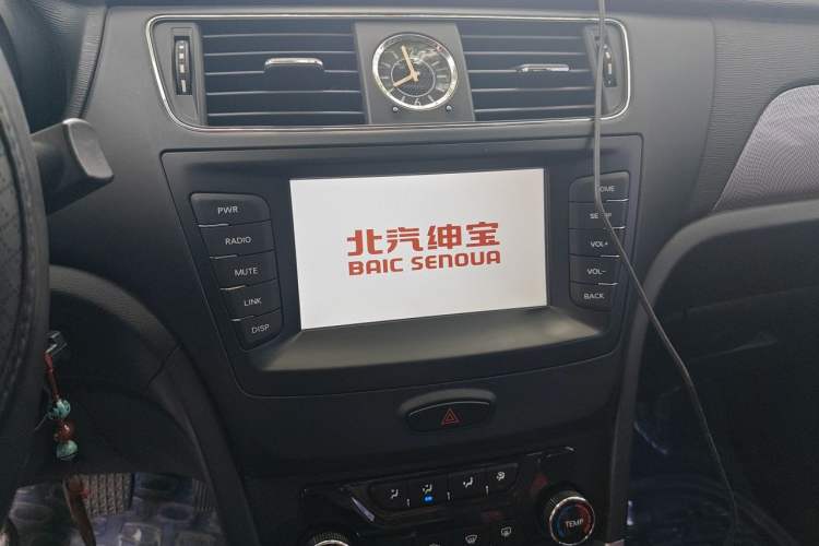 Used BAIC Senova X55 2016 1.5L Manual Comfort Version Audio And AC Panel