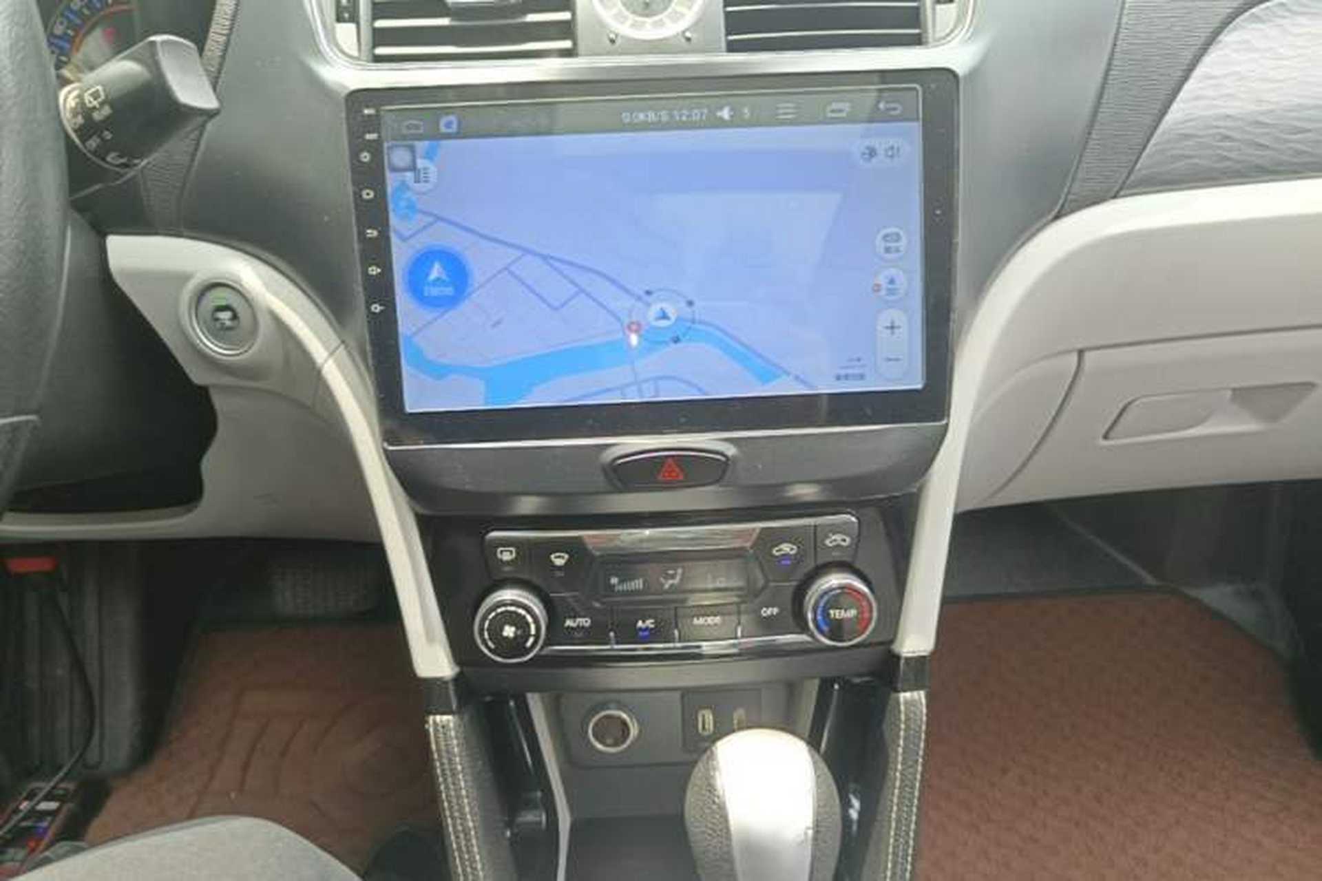 Used BAIC Senova X55 2016 1.5T CVT Elite Edition Audio And AC Panel