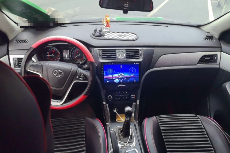 Used BAIC Senova X55 2016 1.5L Manual Comfort Version Center Console