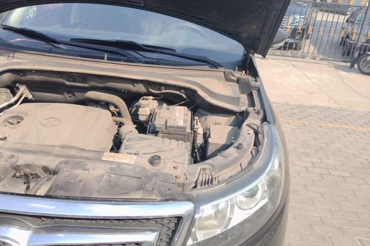 Used BAIC Senova X55 2016 1.5T CVT Elite Edition Engine Bay Left