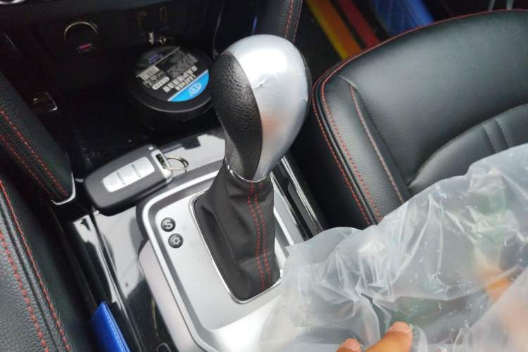 Used BAIC Senova X55 2016 1.5T CVT Elite Edition Gear Lever