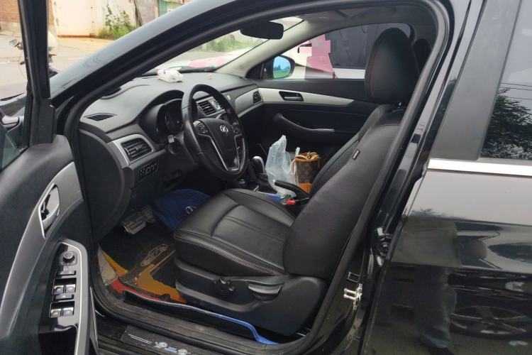 Used BAIC Senova X55 2016 1.5T CVT Elite Edition Left Front Seat