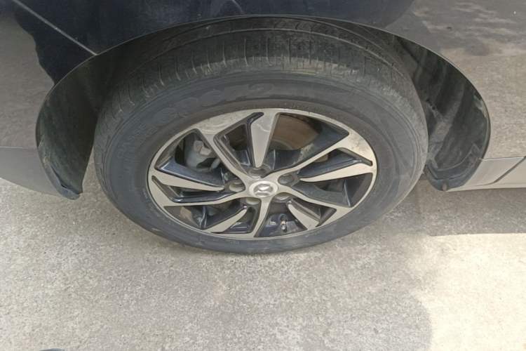 Used BAIC Senova X55 2016 1.5T CVT Elite Edition Left Front Wheel Hub