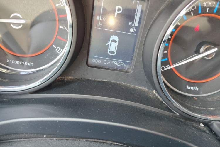 Used BAIC Senova X55 2016 1.5T CVT Elite Edition Odometer Close Up