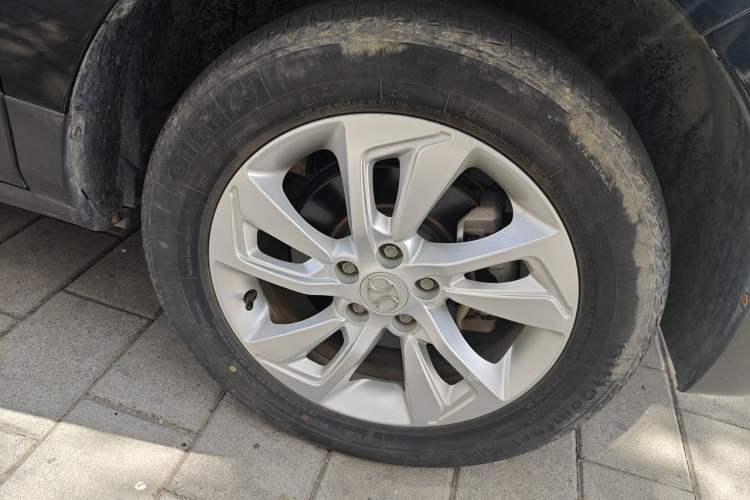 Used BAIC Senova X55 2016 1.5L Manual Comfort Version Right Front Wheel Hub