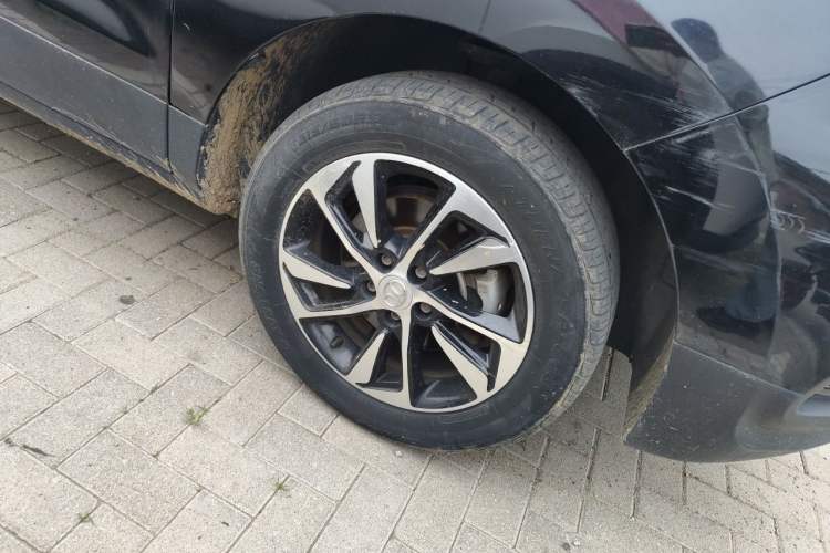 Used BAIC Senova X55 2016 1.5T CVT Elite Edition Right Front Wheel Hub