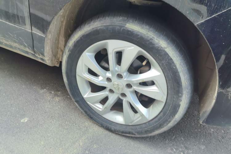 Used BAIC Senova X55 2016 1.5L Manual Comfort Version Right Front Wheel Hub