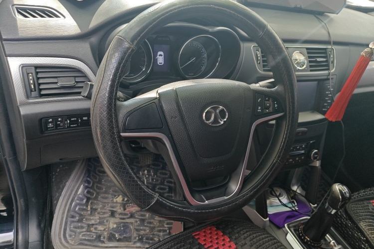 Used BAIC Senova X55 2016 1.5L Manual Comfort Version Steering Wheel