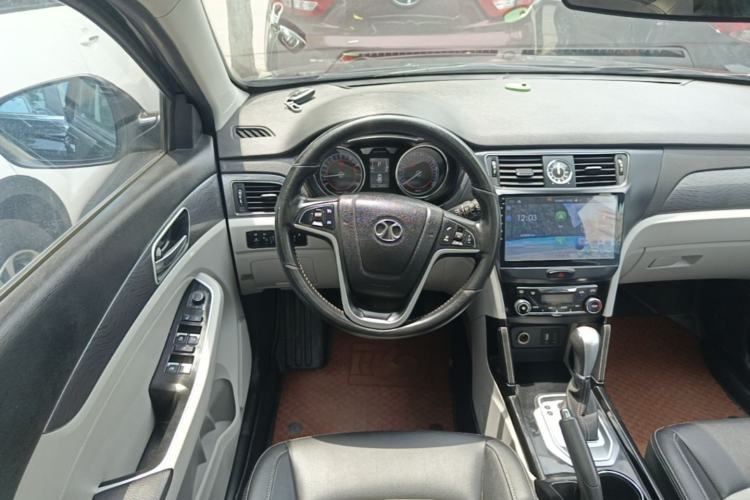 Used BAIC Senova X55 2016 1.5T CVT Elite Edition Steering Wheel