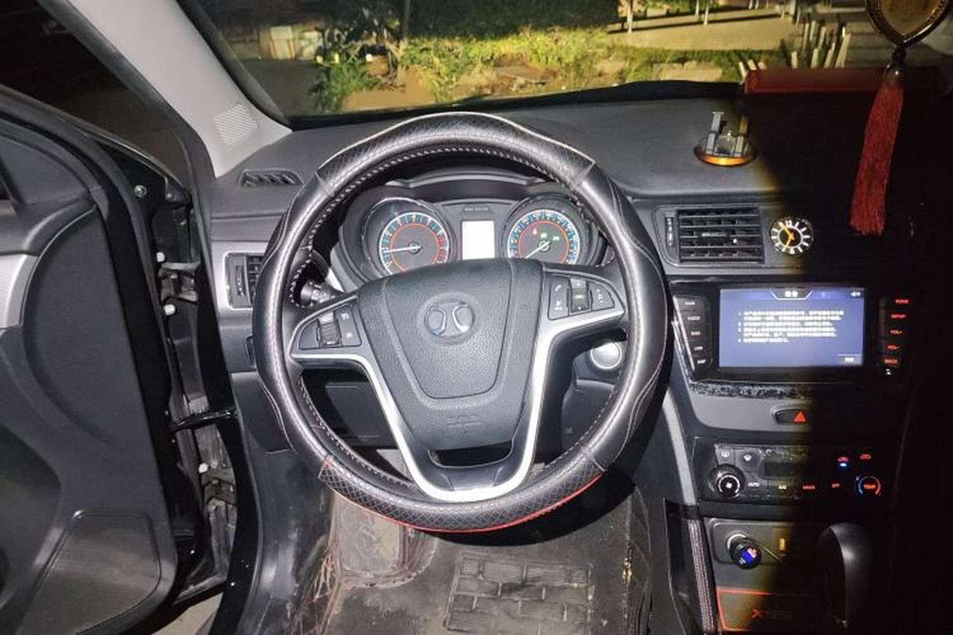 Used BAIC Senova X55 2016 1.5T CVT Luxury Edition Steering Wheel