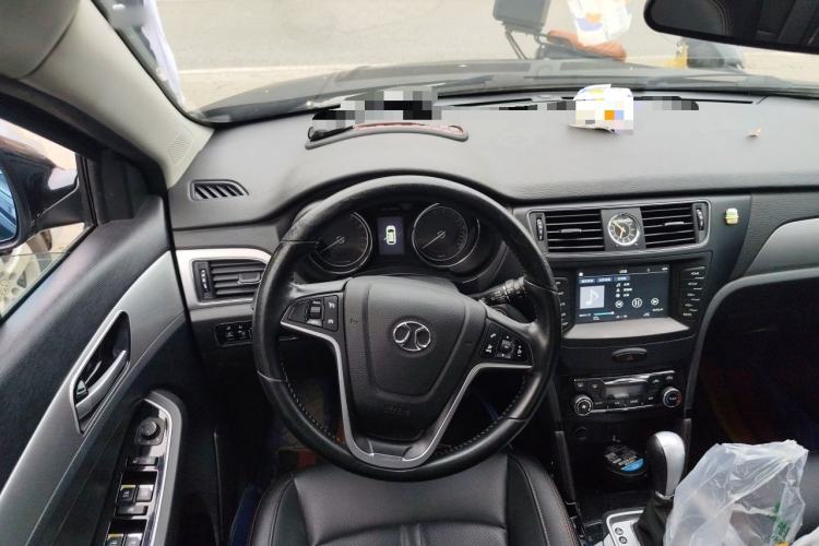 Used BAIC Senova X55 2016 1.5T CVT Elite Edition Steering Wheel