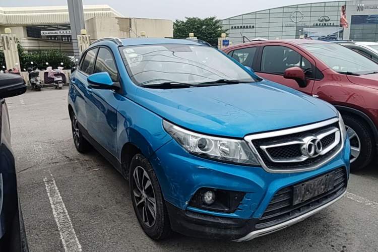 Used BAIC Senova X55 2016 1.5T CVT Elite Edition Front Right 45 Deg