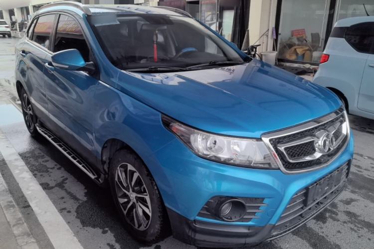 Used BAIC Senova X55 2016 1.5T CVT Elite Edition Front Right 45 Deg