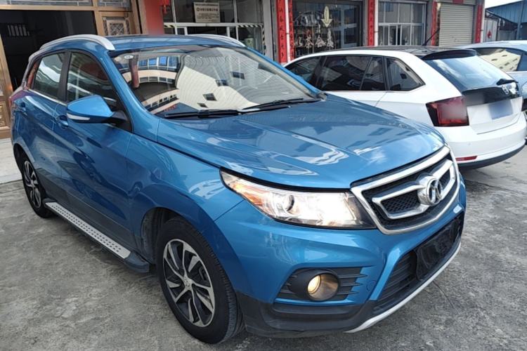 Used BAIC Senova X55 2016 1.5T CVT Elite Edition Front Right 45 Deg