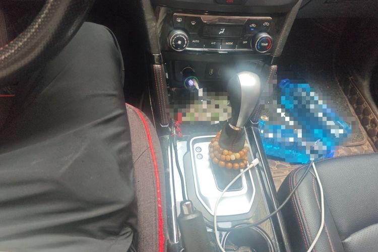 Used BAIC Senova X55 2016 1.5T CVT Elite Edition Gear Lever