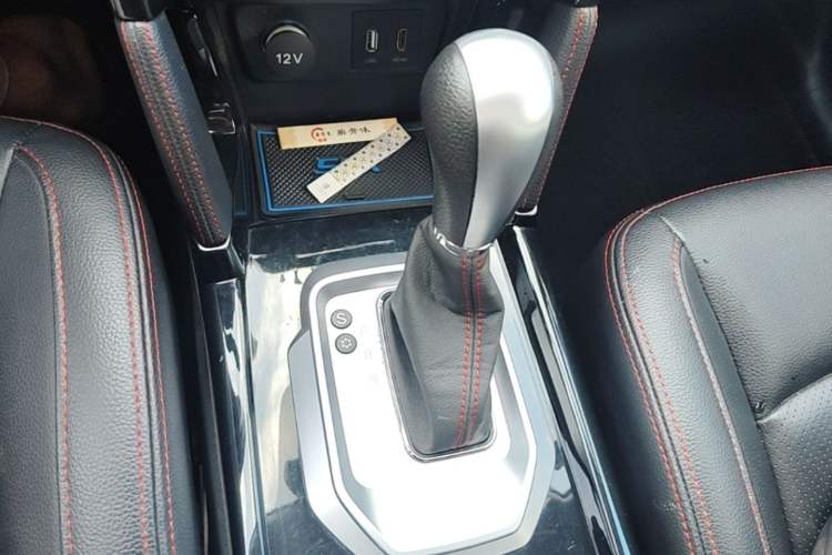 Used BAIC Senova X55 2016 1.5T CVT Elite Edition Gear Lever