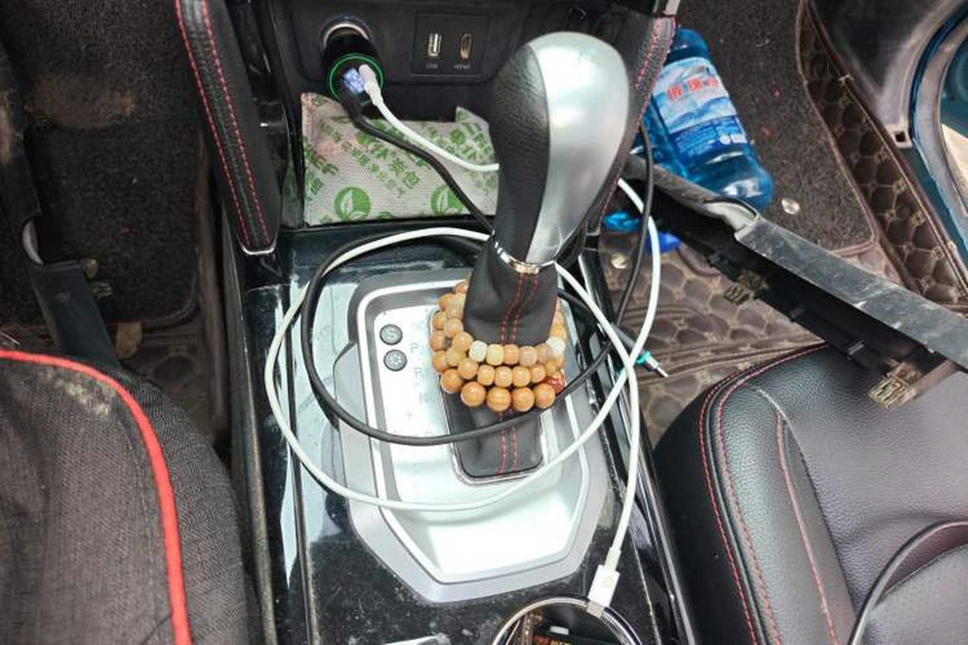 Used BAIC Senova X55 2016 1.5T CVT Elite Edition Gear Lever