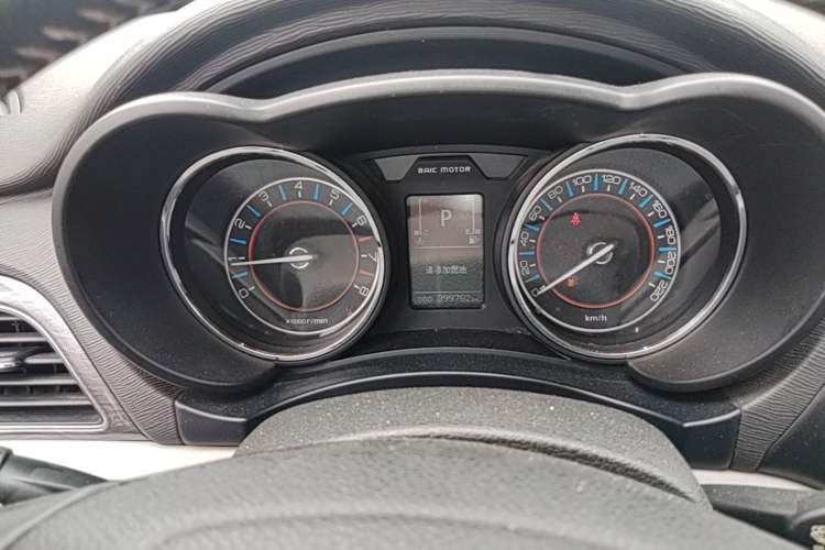 Used BAIC Senova X55 2016 1.5T CVT Elite Edition Instrument Cluster