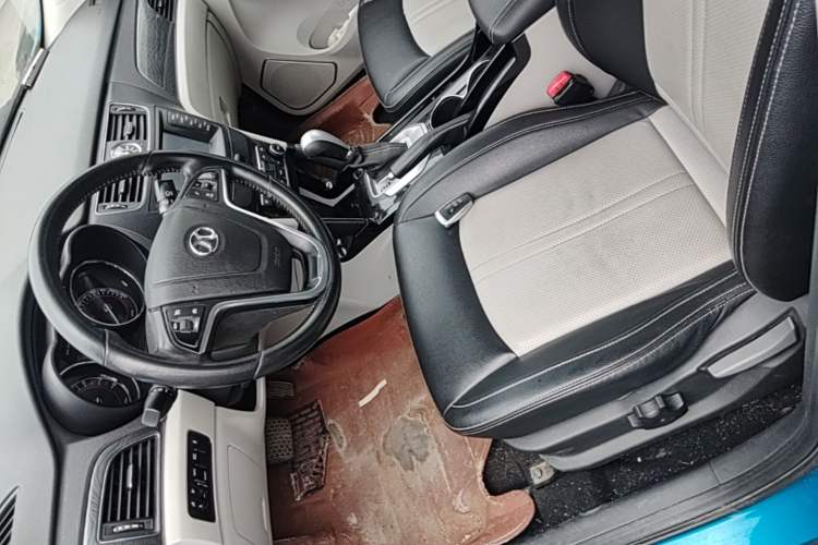Used BAIC Senova X55 2016 1.5T CVT Elite Edition Left Front Seat