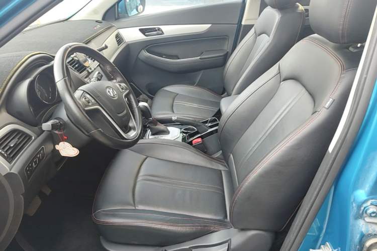 Used BAIC Senova X55 2016 1.5T CVT Elite Edition Left Front Seat